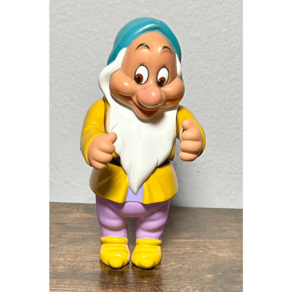Vintage 1992 Disney Snow White & 7 Dwarfs Bashful Vinyl Figure 6” - Picture 1 of 9